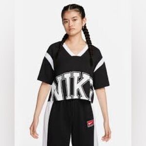 Nike Sportswear Team Nike Women’s Cropped Jersey.  NWT L